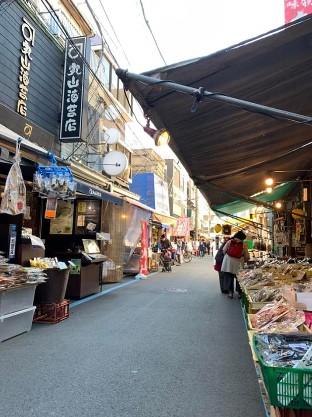 築地場外市場の様子